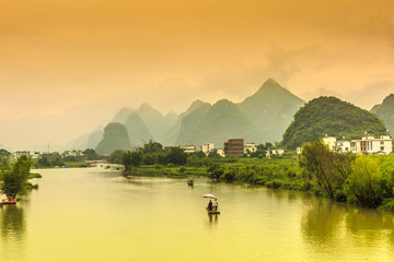 从昆明到福建坐火车到多少个小时？