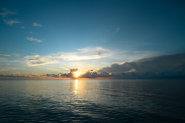 从昆明到福建坐火车到多少个小时？